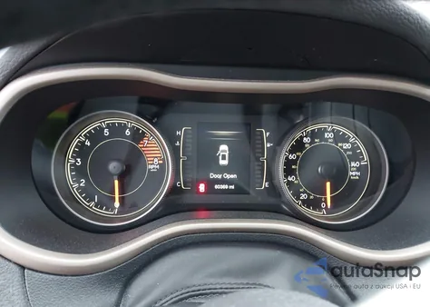 2017 Jeep Cherokee Latitude Fwd из США, поврежденный, VIN 1C4PJLCS1HW502454